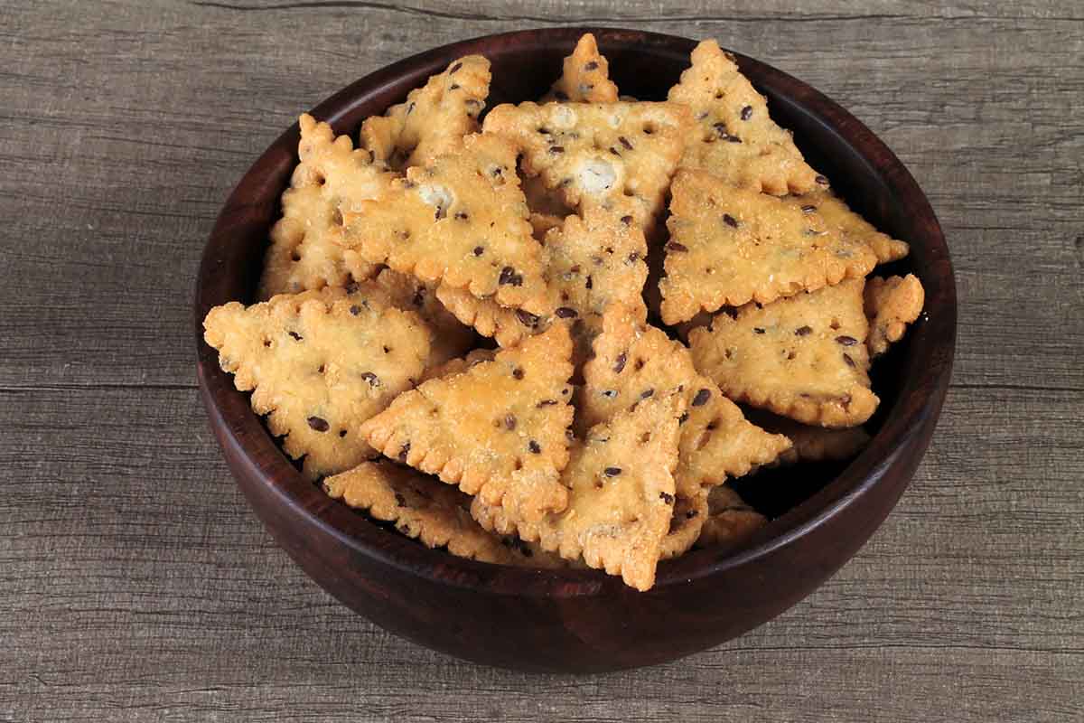 Flaxseed Triangle Puri 200 Gm