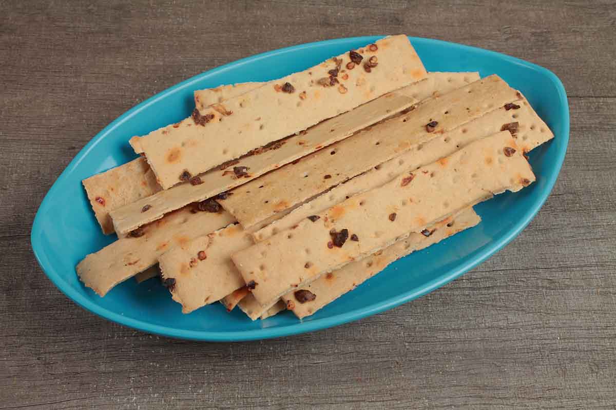 Roasted Chilly Garlic Stick 100 Gm