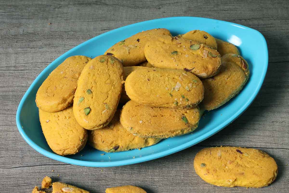 Pista Badam Biscuits 250 Gm