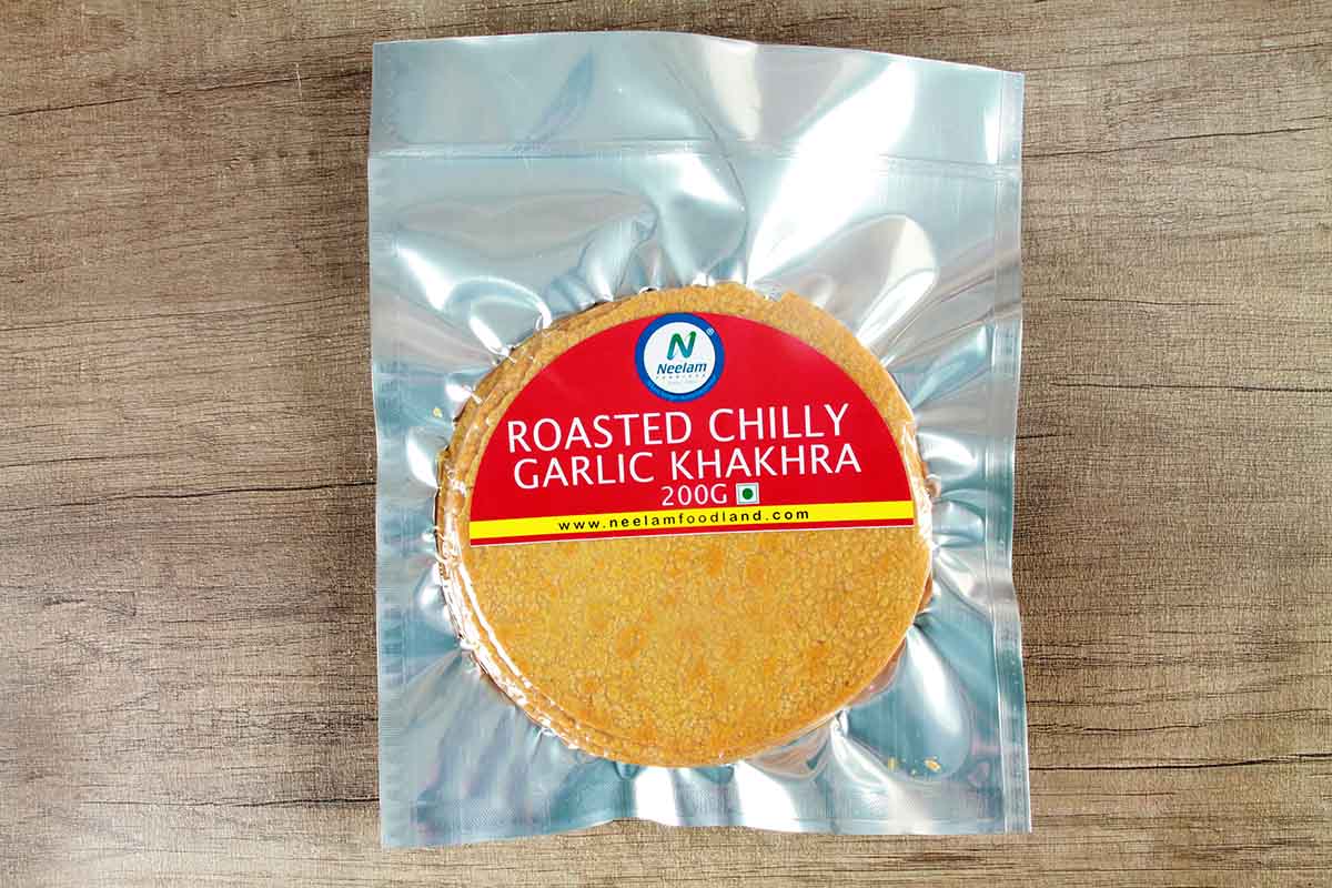 ROASTED CHILLY GARLIC KHAKHRA 200 GM