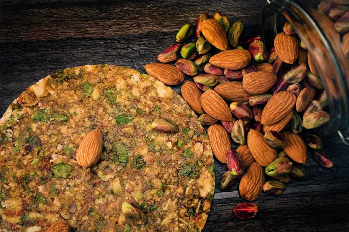 Badam/Pista Chikki