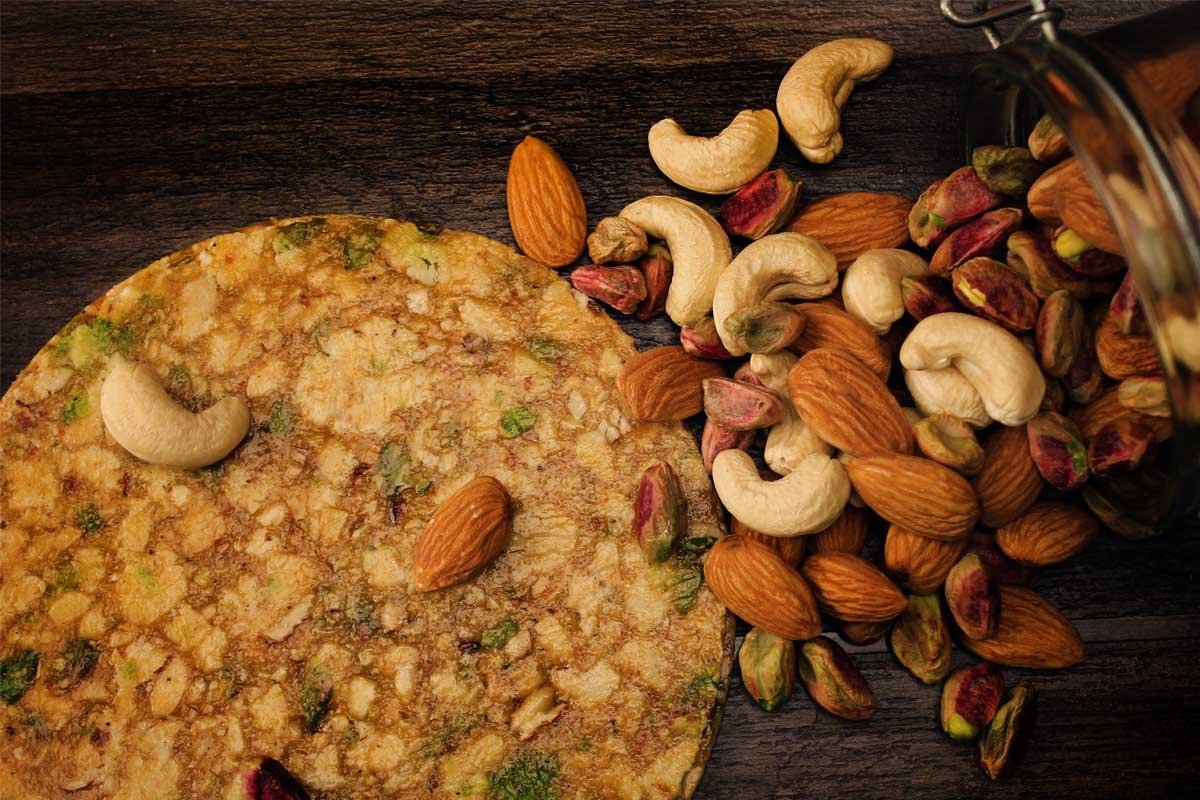 Kaju/Badam/Pista Chikki